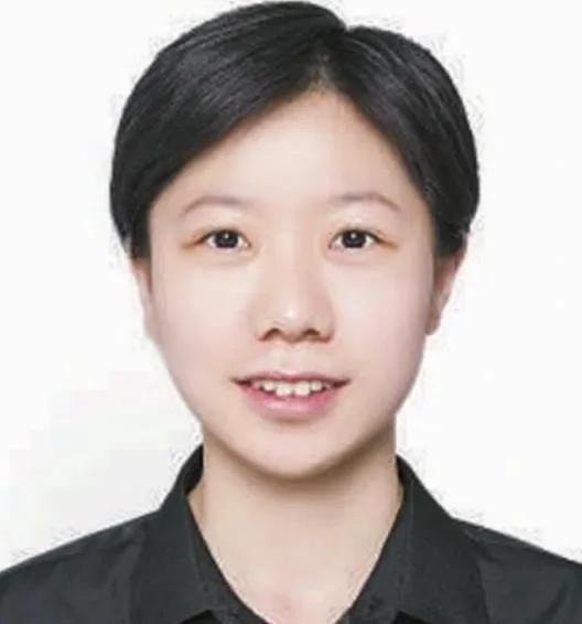 1994年，太原一女婴因手臂残疾被抛弃，58岁拾荒妇人见其可怜，把她捡回家用面糊
