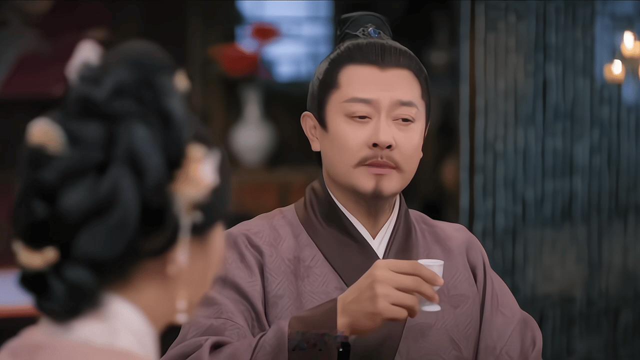 这个爹真看得人气抖冷了属于，不仅为了自己的官运从小弃养顾锦朝，及笄礼后还想用女儿