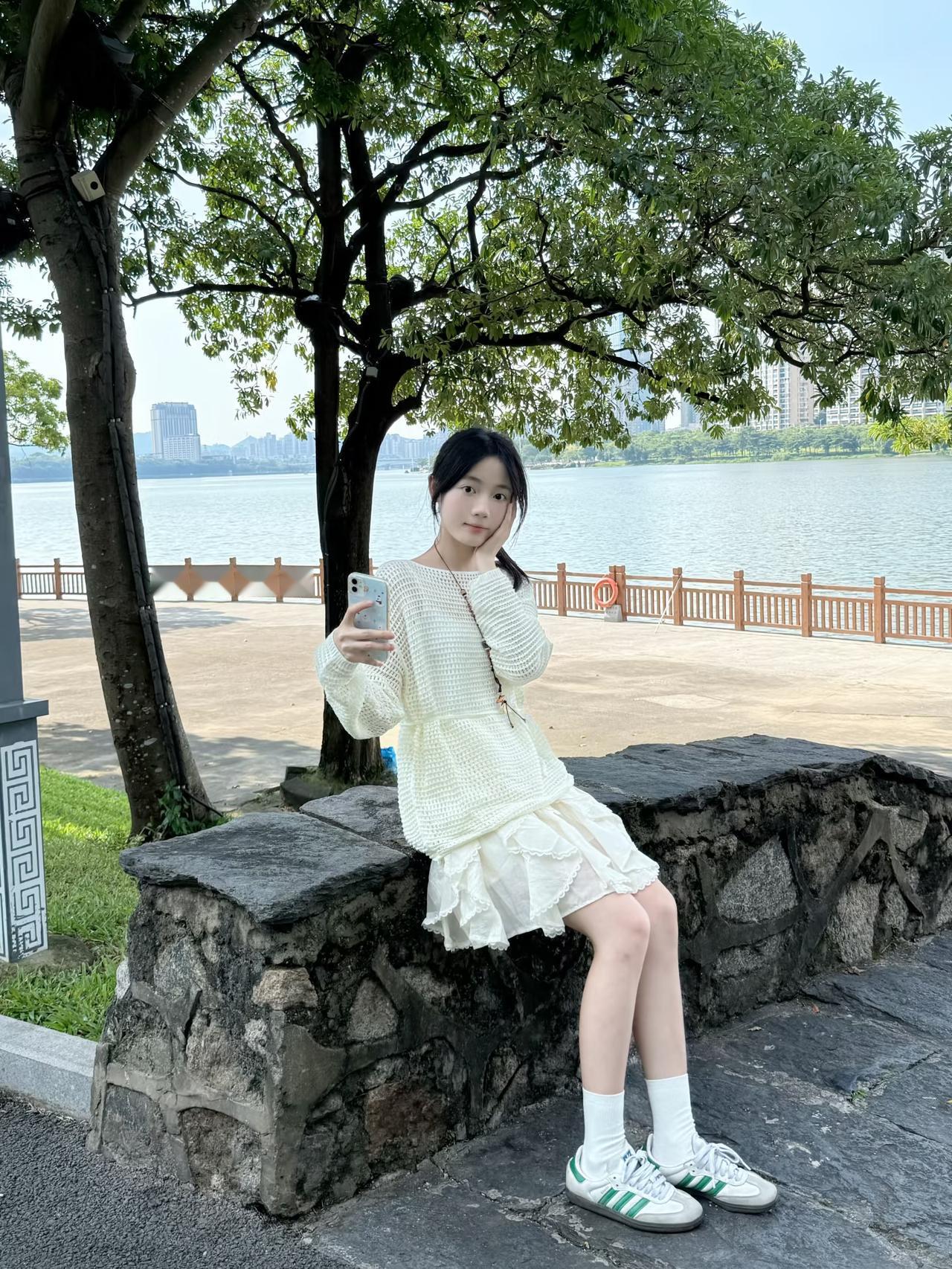 当记忆缠绕过往支离破碎，是慌乱占据了心扉