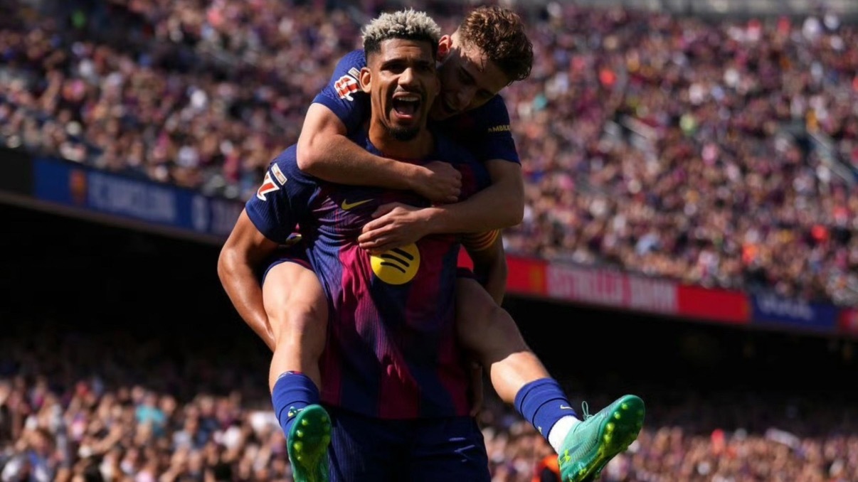 巴萨vs巴列卡诺 西甲焦点战！巴萨主场3-1逆转巴列卡诺，莱万梅开二度+助攻，亚