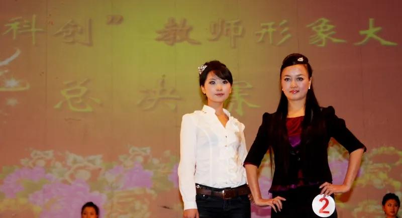 不婚不嫁女教师真的太多了！
笔者所在学校前年分配来10多名女教师，直至今日，有好