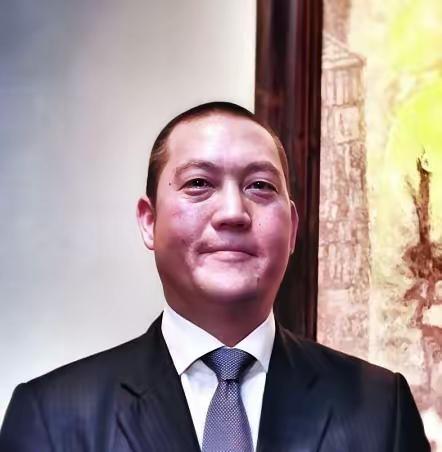 [月亮]最近台湾政坛再一次被蒋家后人的举动掀翻波澜，一直低调隐身商界、极少涉足两