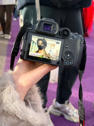 小姐姐一直在挑衅。