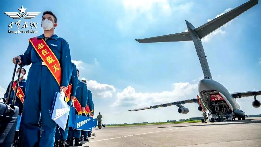 我国未来每年将增加超过1000名以上的战斗机飞行员。这两天官方媒体报道了西部战区