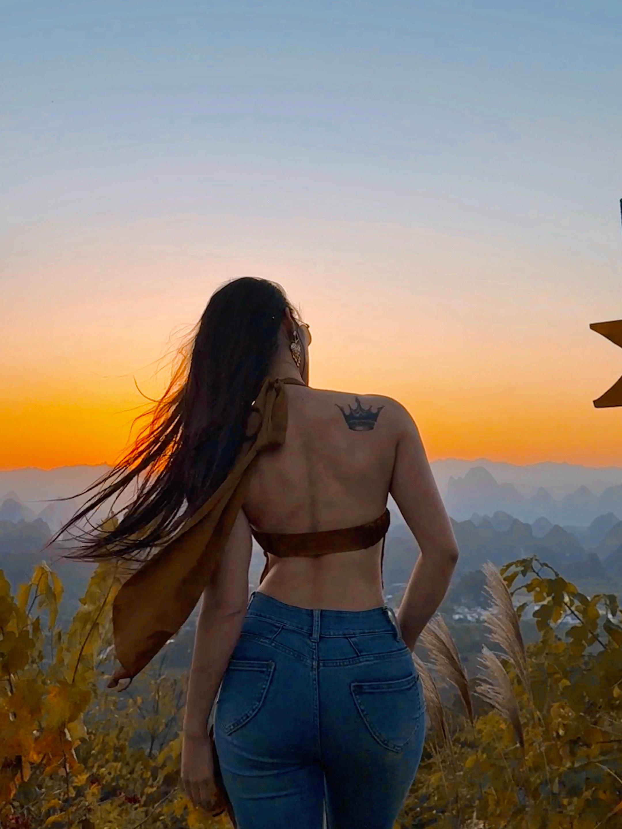 一川枫叶 两岸芦花旅行千里江山图