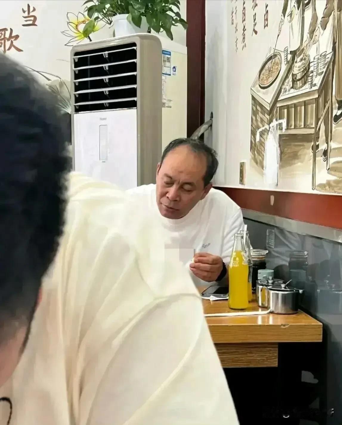 一句话证明你认识他。