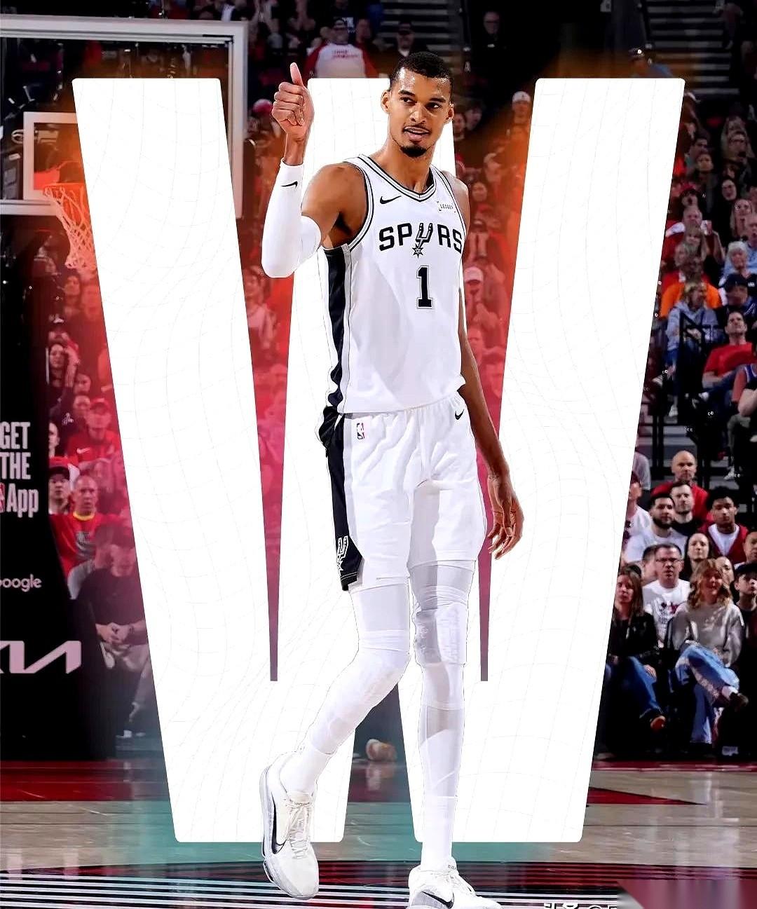 文班亚马正在NBA的禁区里，给对手制造一种名为“不敢投”的阴影。
在马刺大胜开拓