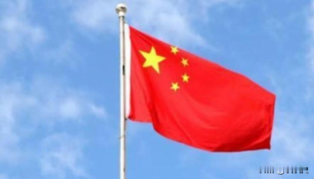 西方国家还在盯着格陵兰岛那个冰窟窿争得面红耳赤，没想到法媒突然爆出一个猛料，中国