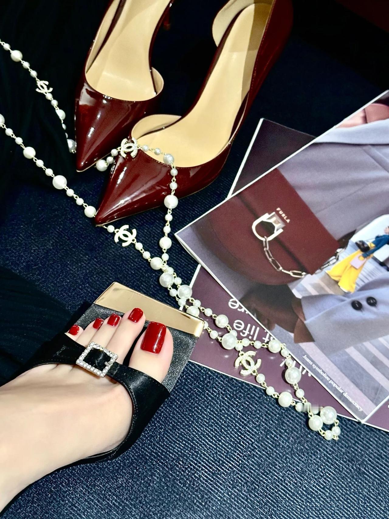 晒图笔记大赛新年需要添点儿红美甲