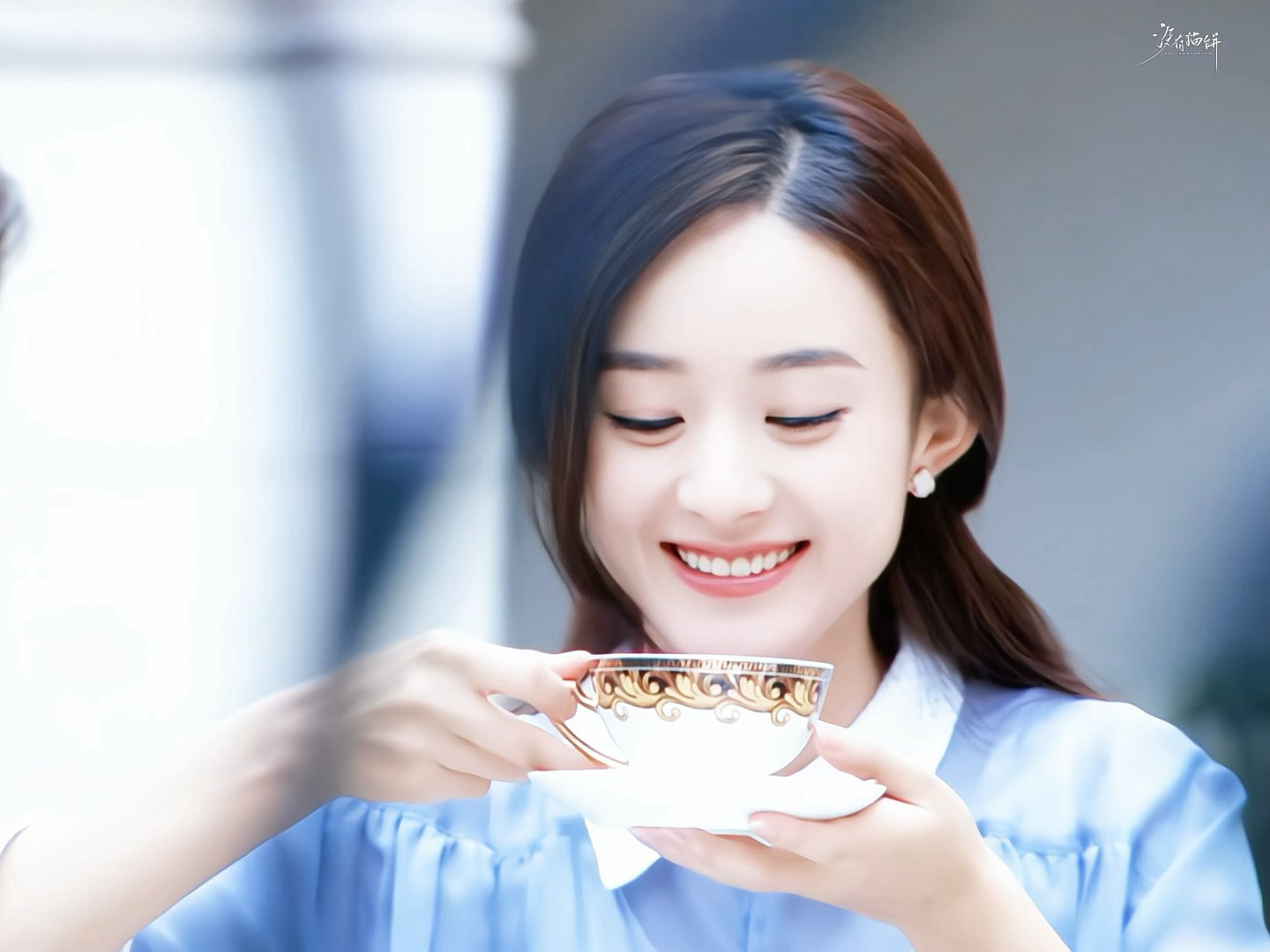 赵丽颖赵丽颖江百合赵丽颖 想用每日的温柔和月亮花换取一束光，最后将它们化作星河万