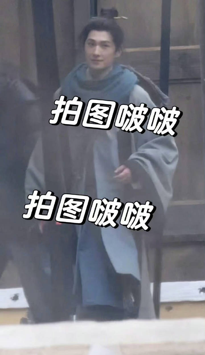 杨洋这手这么肿就开拍了？ 