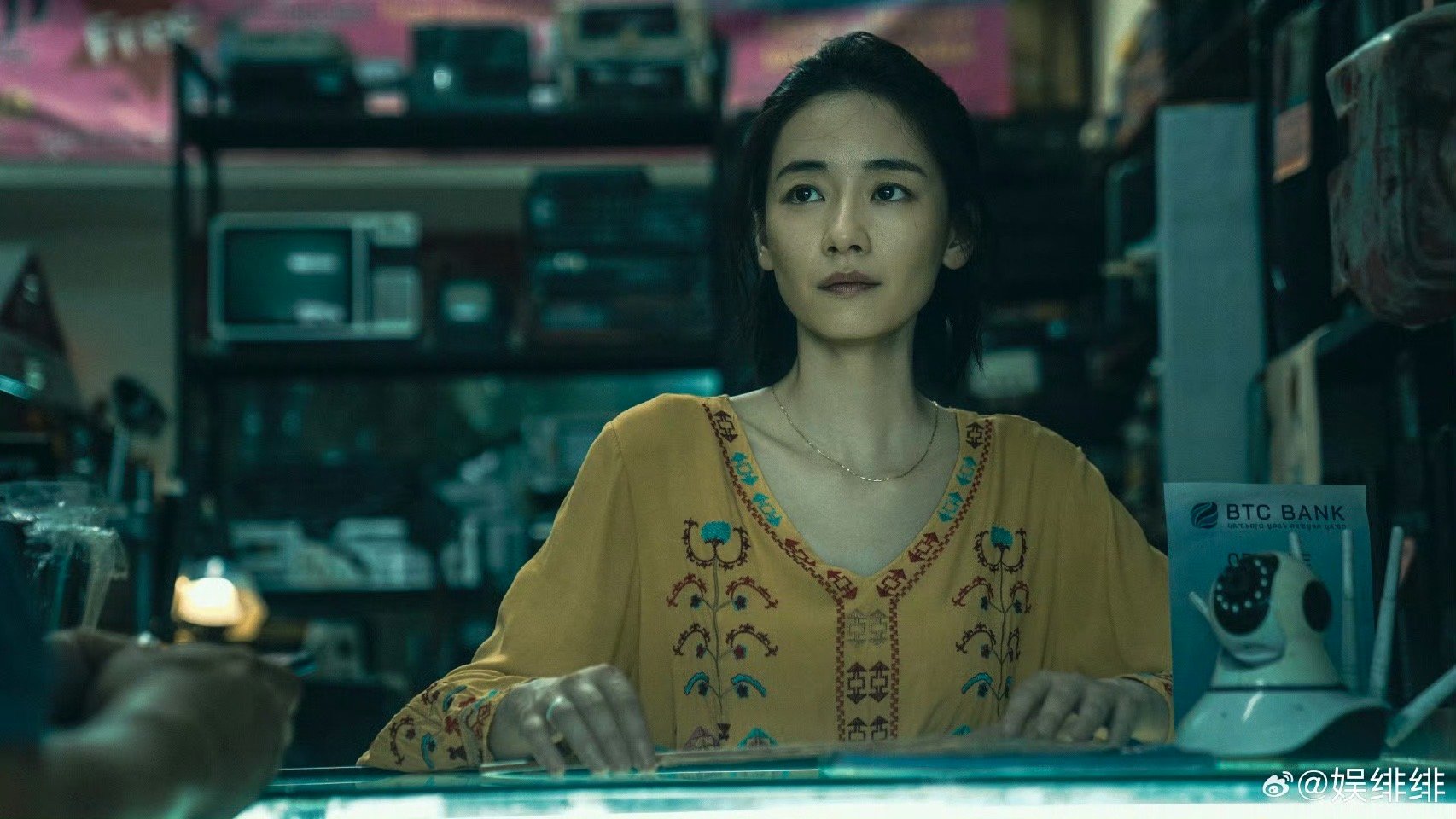 肖央佟丽娅聊误杀3情感升级  特辑中的画面质感，演员的深情演绎，都预示着《误杀3