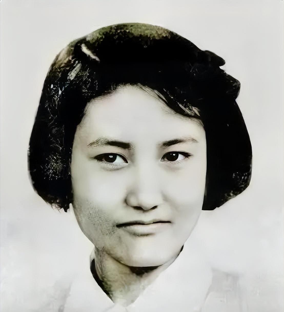 1975年，45岁的张志新在沈阳被执行死刑，从被关押到被处决，她在监狱中度过了整