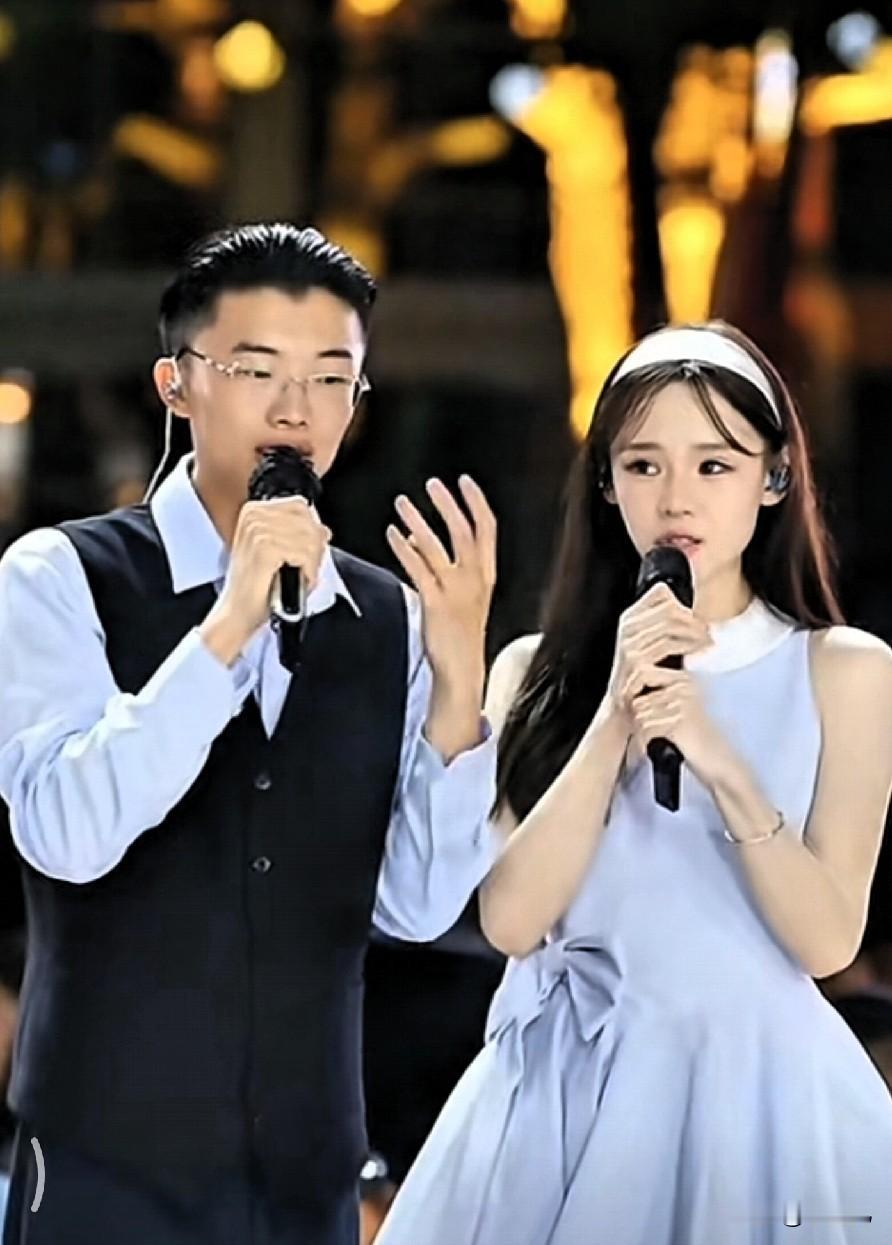  guo有才：成也流量，败也流量

有才，前一阵子在央视舞台上出现了一位小伙子，