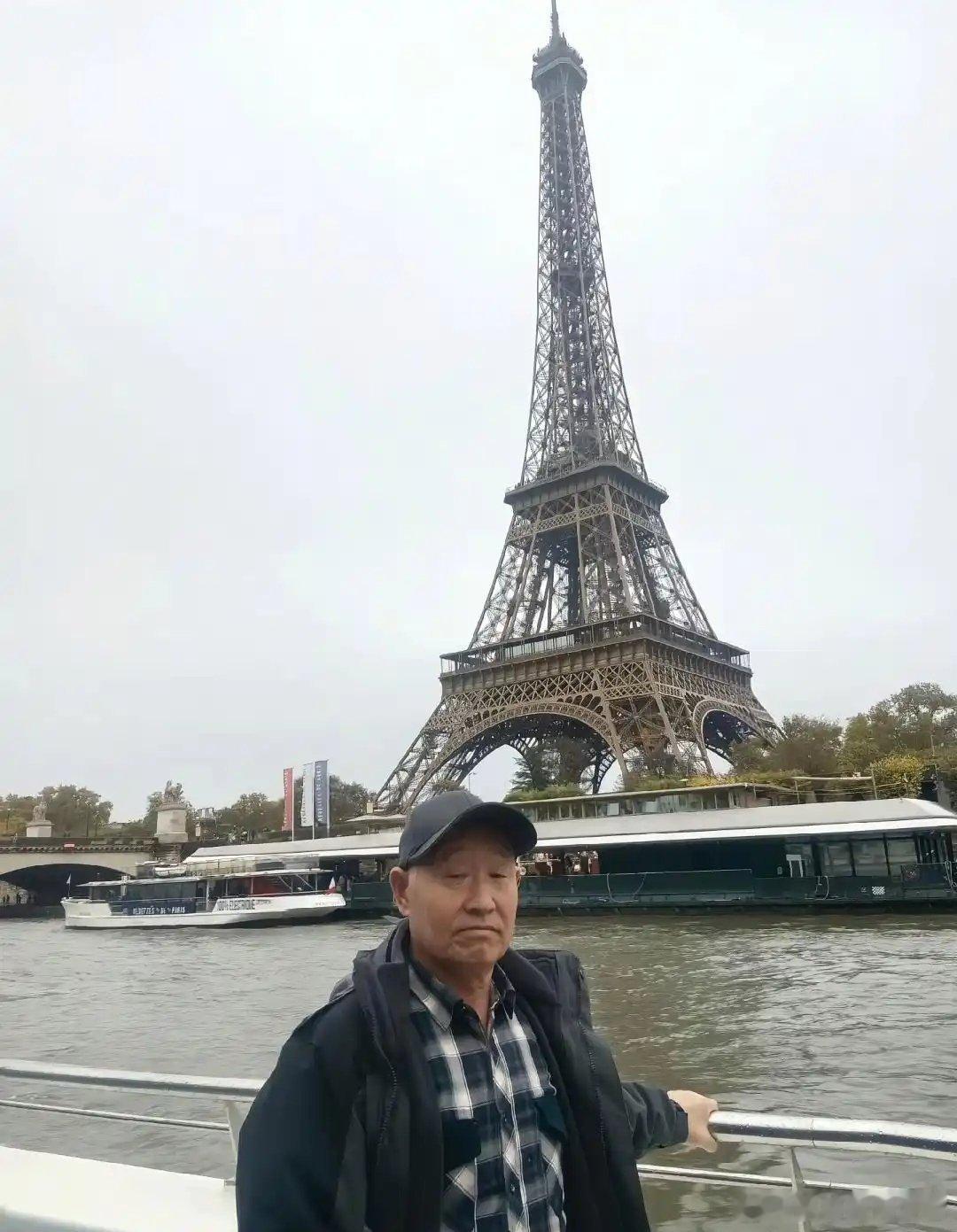 大爷拍的素颜巴黎火了 大爷拍的“素颜巴黎”火了，我说怎么这么眼熟，原来上周李诞南