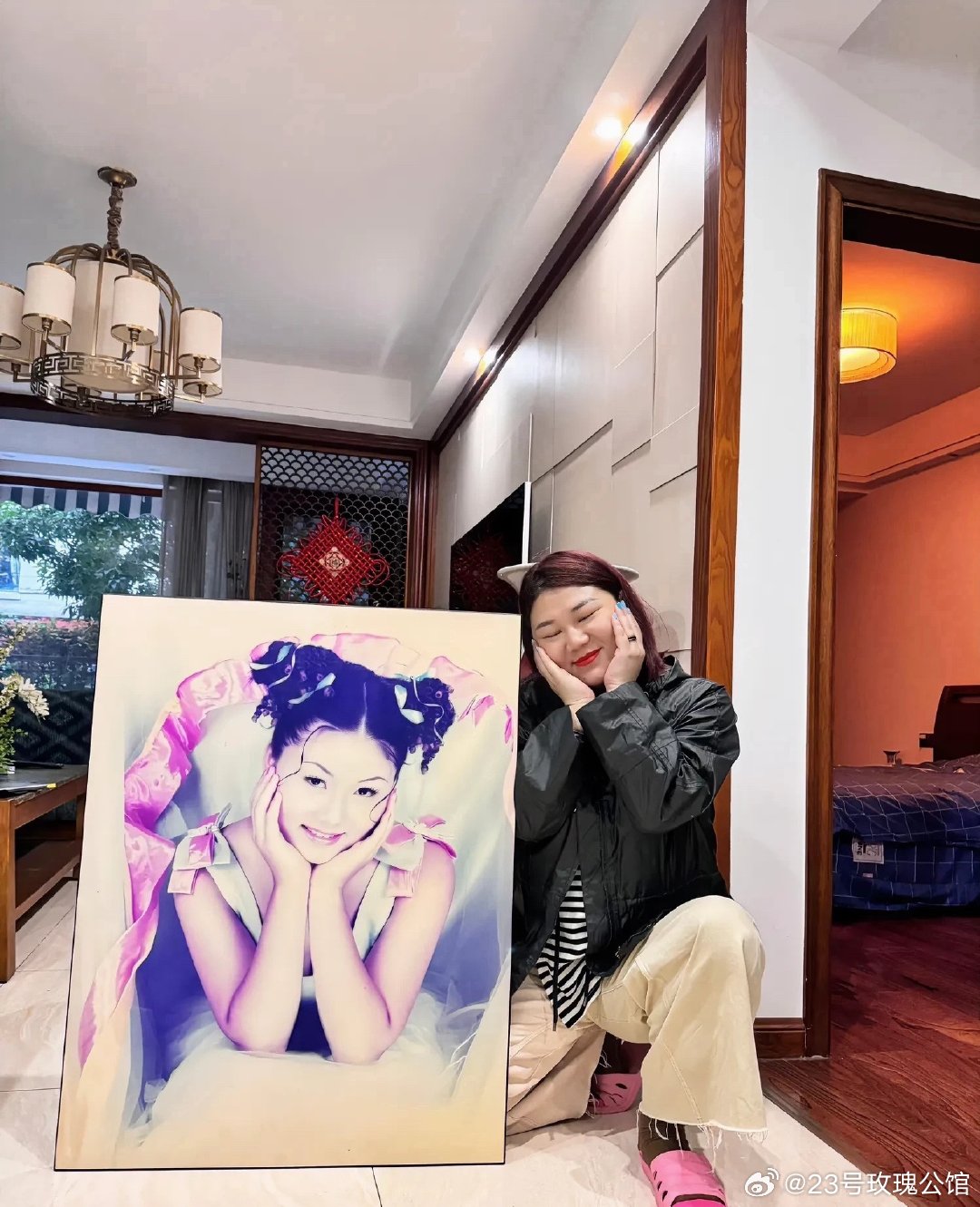 杨天真和20岁的自己合影，也曾经是小仙女一枚！ 