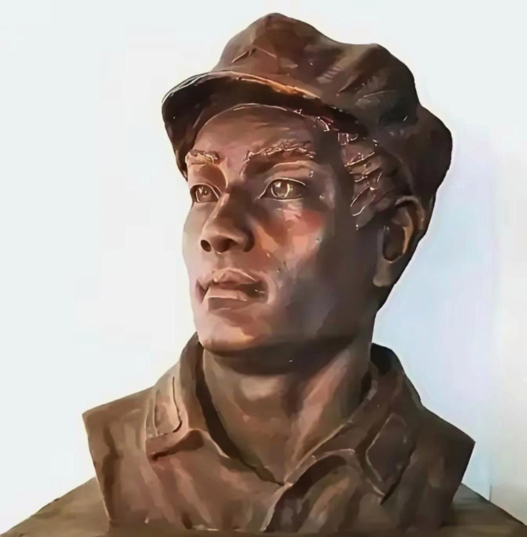 晴雨风说史晴雨风说史 1930年，红军军委书记罗南辉被捕，敌人还没有用刑，他自己