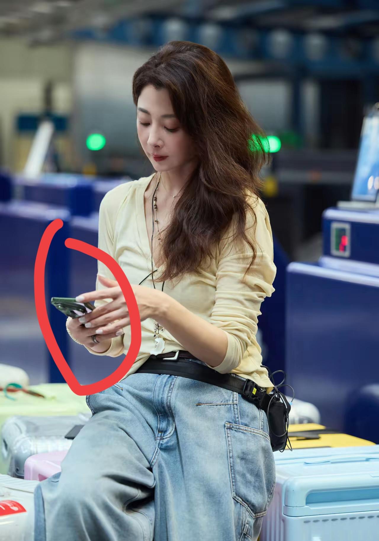 殷桃的手机是什么牌子的？我也想买一个