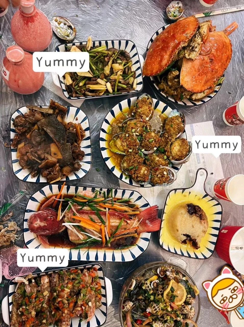 忙活一整天，我家的“顶配年夜饭”终于上桌啦！