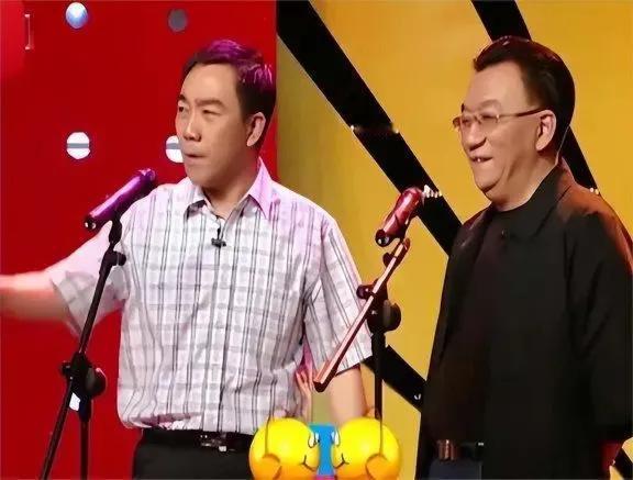 杨议坚决不向小辈道歉，回应侯耀华劝诫。侯耀华在直播间建议杨议应道歉，但杨议自称“