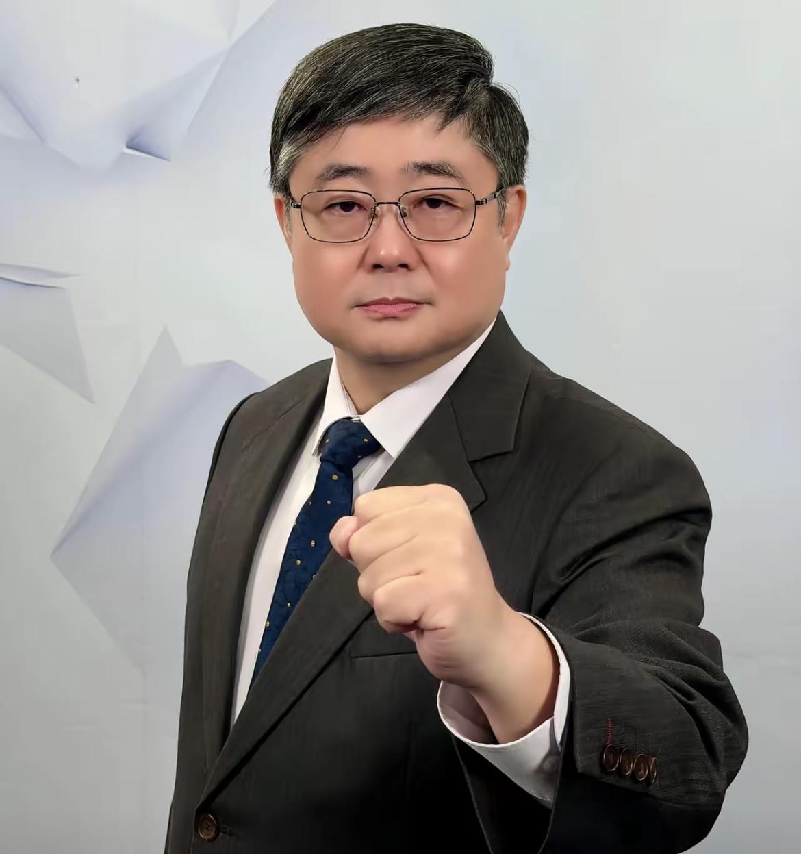 小舰长吕礼诗参加完大陆海军节返台，遭民进党准备修法取消他退休金，吕礼诗今（29日