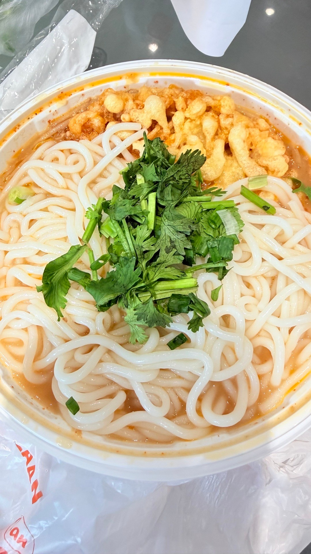 同事的午饭和我的午饭。