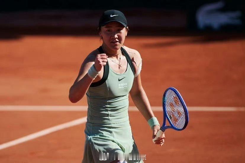 王曦雨法网后首战告负摩德纳WTA125首轮（红土）王曦雨🇨🇳以6-7（3）/