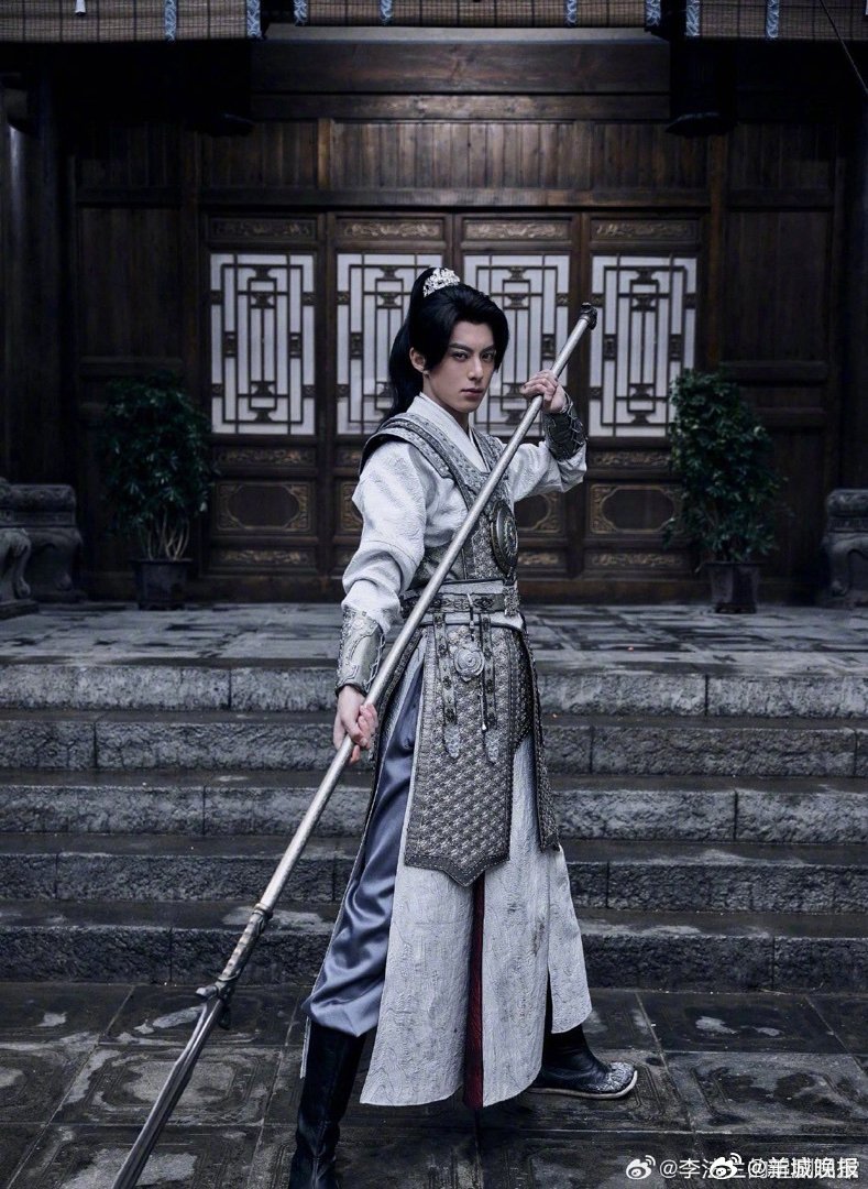 【少年将军的意气风发在这一刻具象化了】银鞍照白马，飒沓如流星，少年将军的意气，终