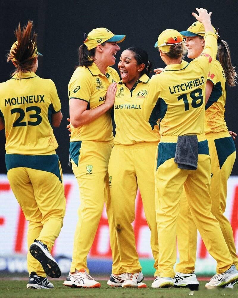 【印度女子板球世界杯惊传骚扰事件 澳洲两名球员遭机车骑士非礼】海外新鲜事 202