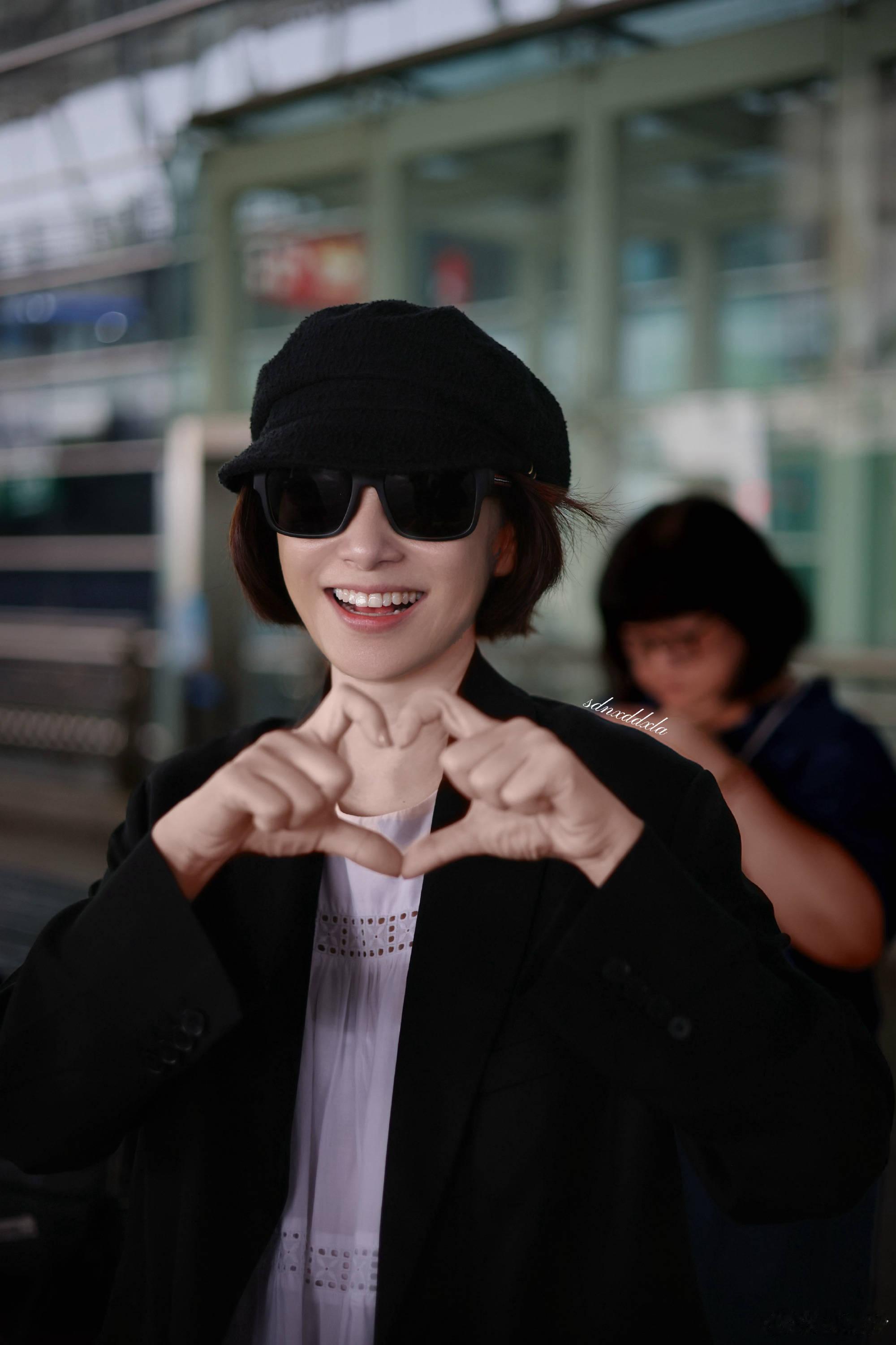吴京 什么李心洁谁谢楠一觉醒来，吴京地位不保了怪不得咱京哥公开高调表白楠姐了，楠