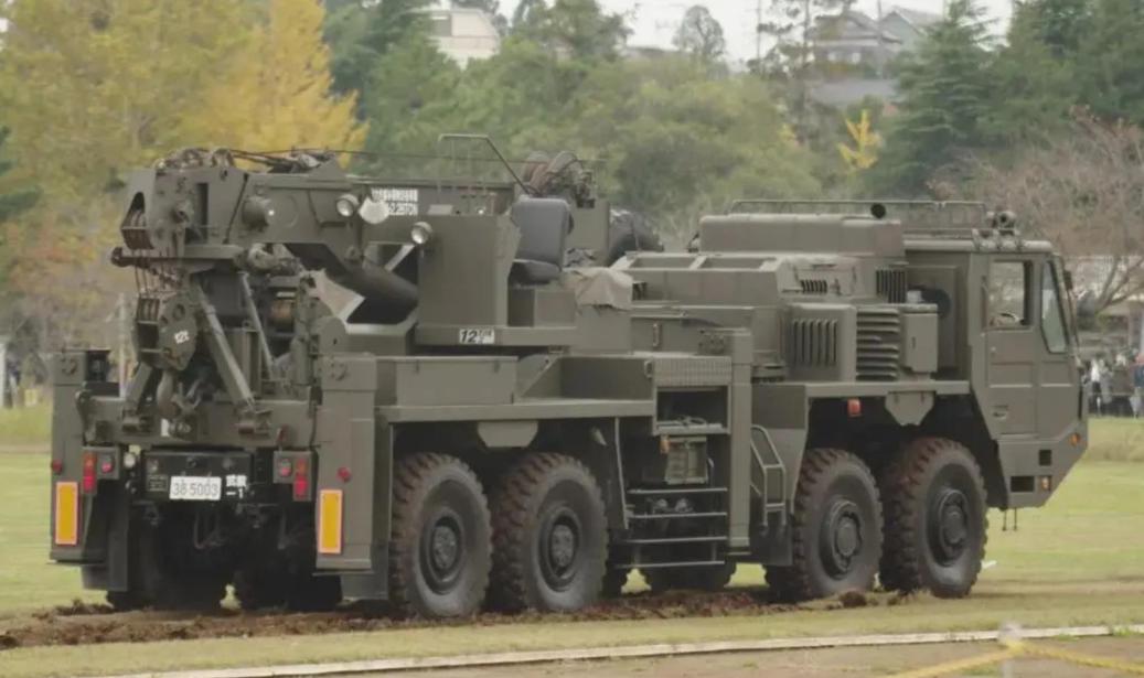 3月9日凌晨，熊本市的居民还在睡梦中，几辆重型运输车悄然驶入健军驻地。车上装载的