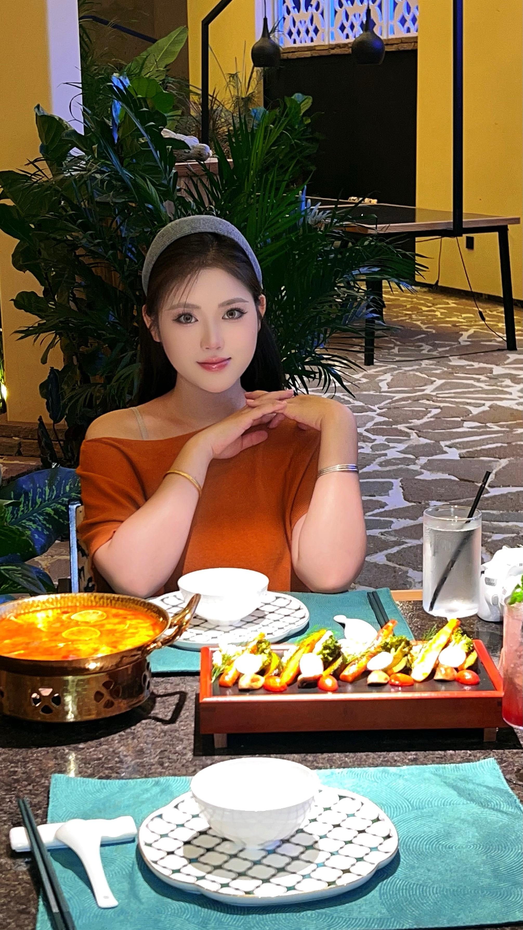 吃漂亮饭的ootd