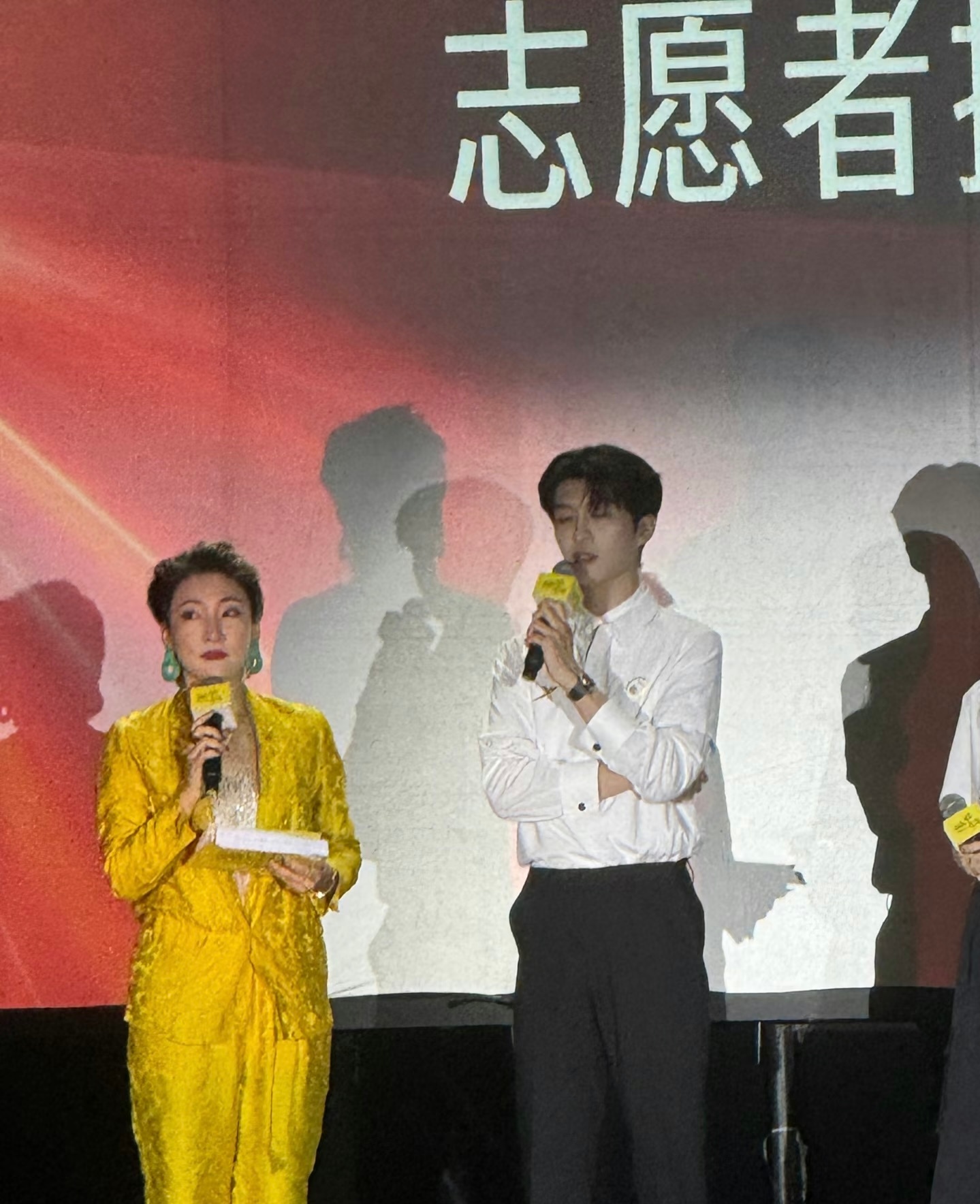 厦门金鸡百花电影节范丞丞生图！！非粉都震撼的程度 