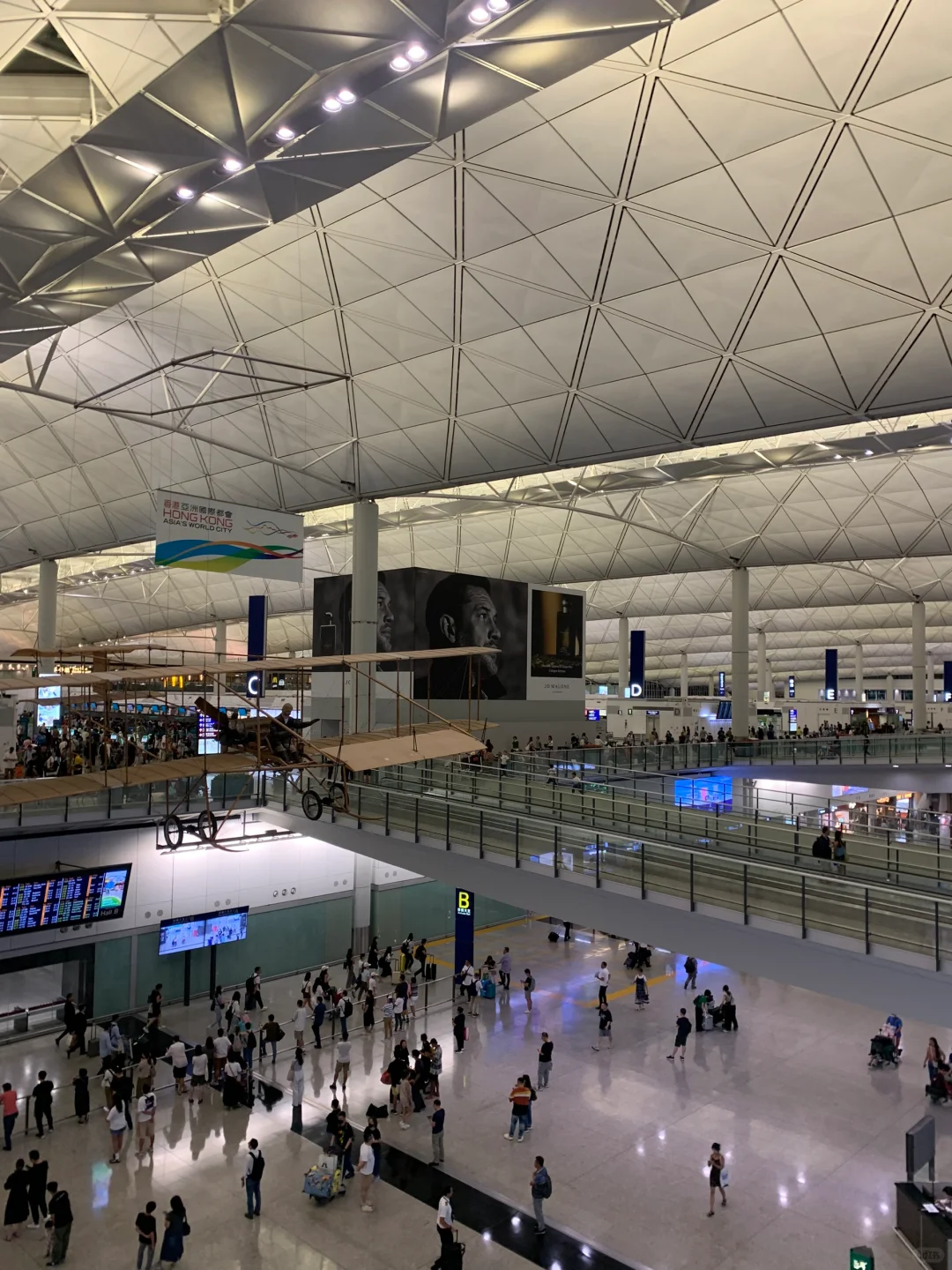 🇭🇰香港机场6月吞吐量430万 大增29.1%