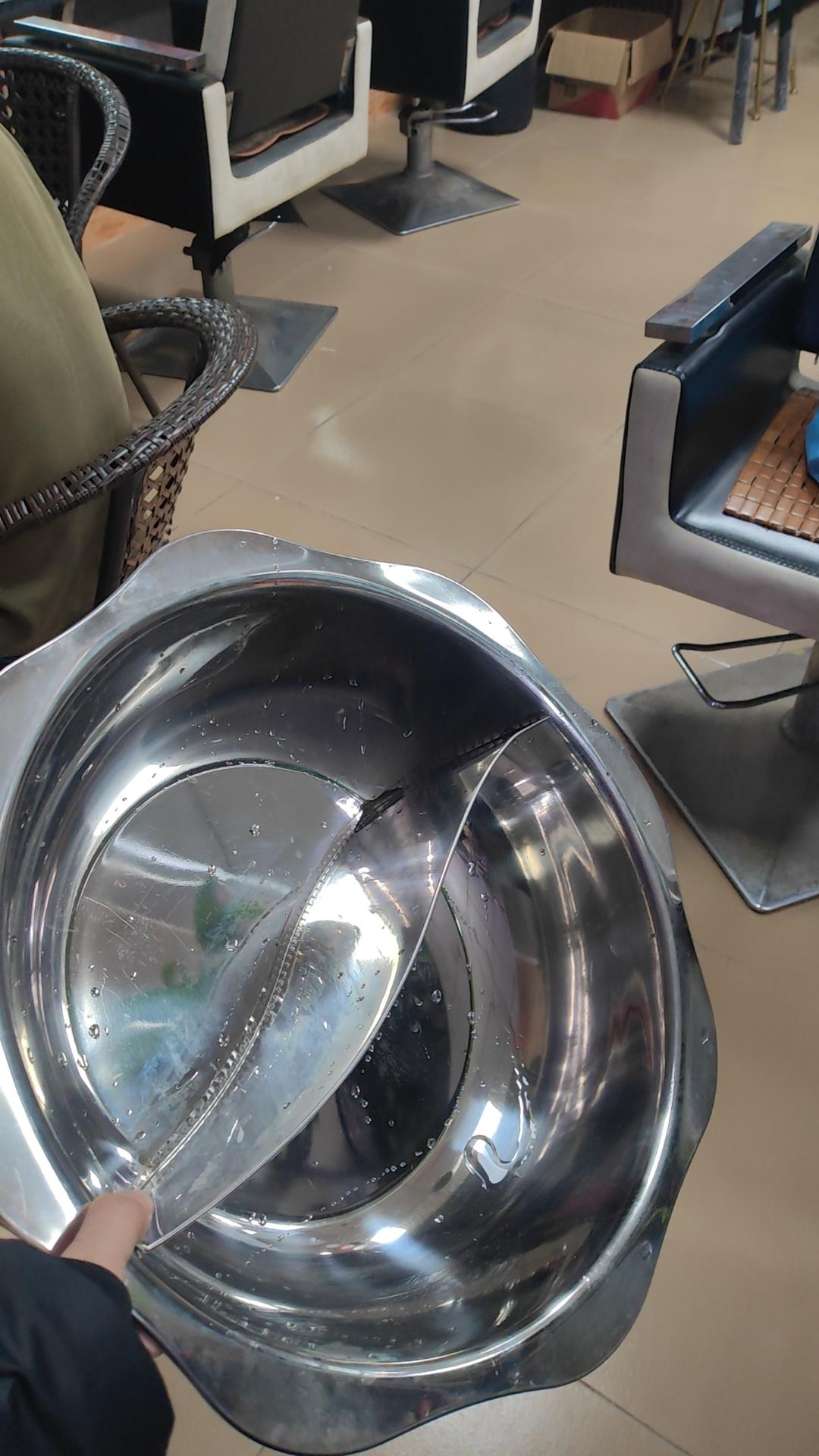 一闹矛盾就拱火让别人离婚，不好吧！
先劝劝。
宁拆十座庙也不拆一桩婚。

非常努