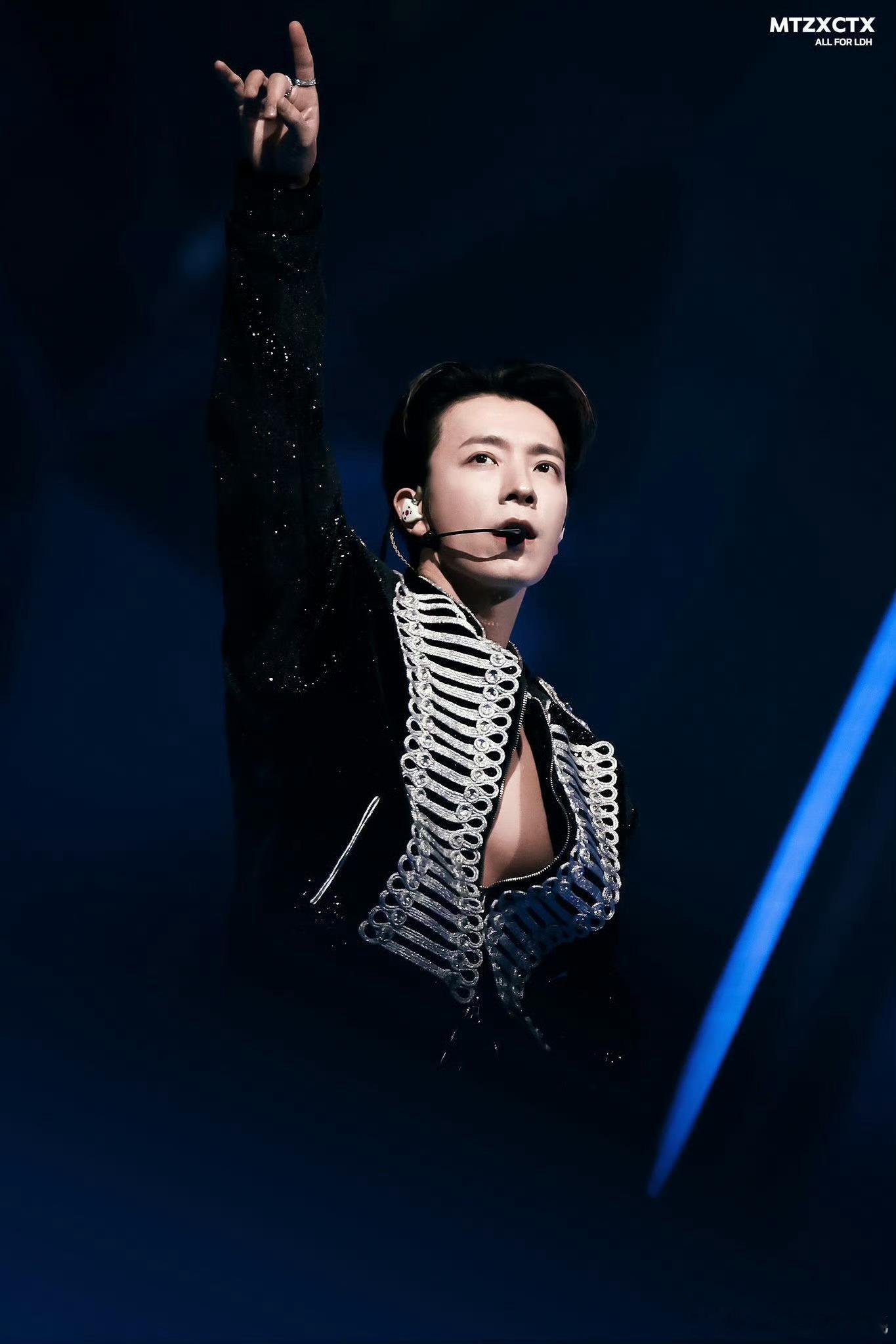 东海一点都没变，我追过的老爱豆保养的真好 