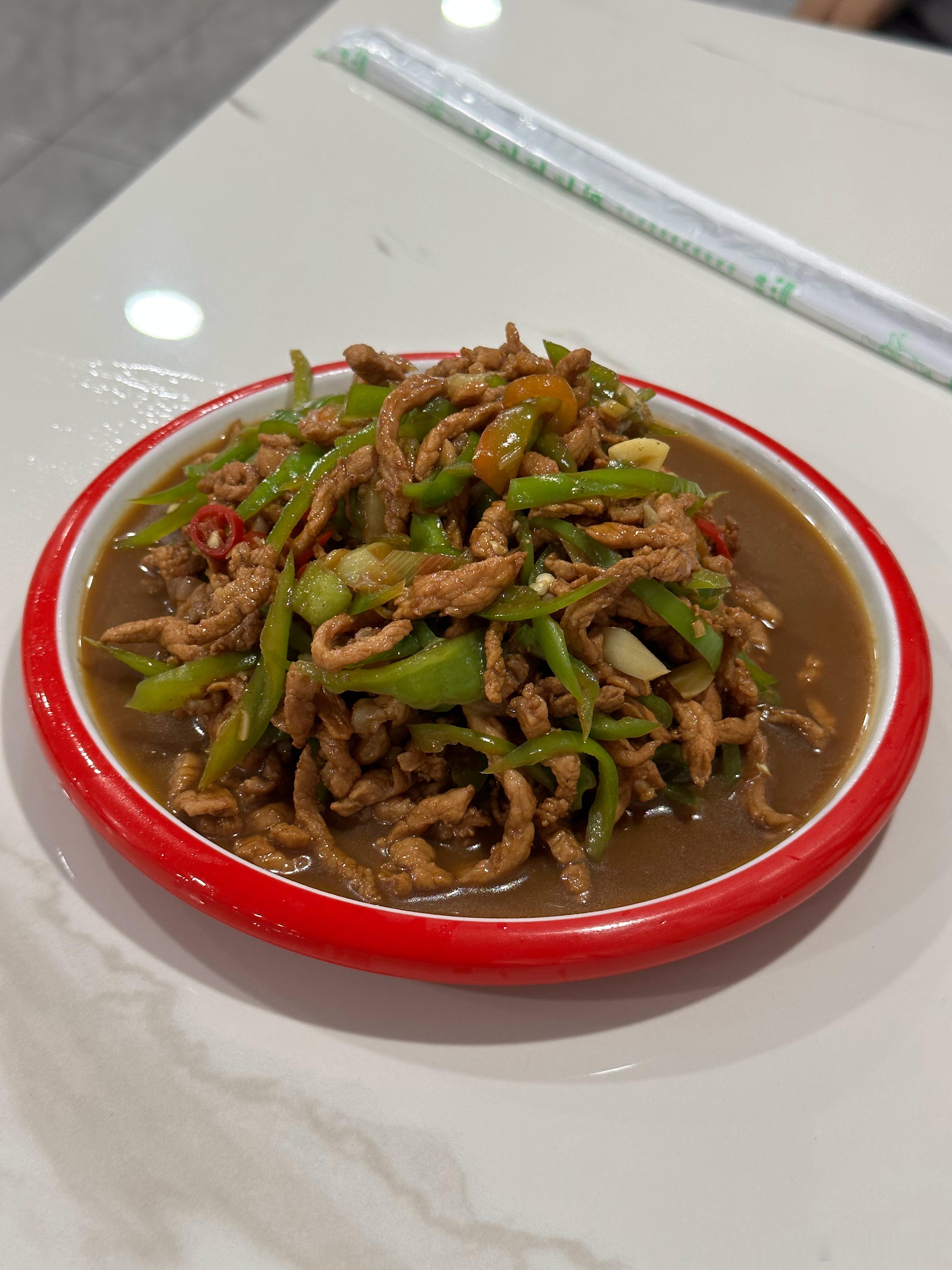 最近下班都很晚各行各业都很卷被各种压力所吞噬晚上吃口宵夜看了很久老甲壳虫这个设计