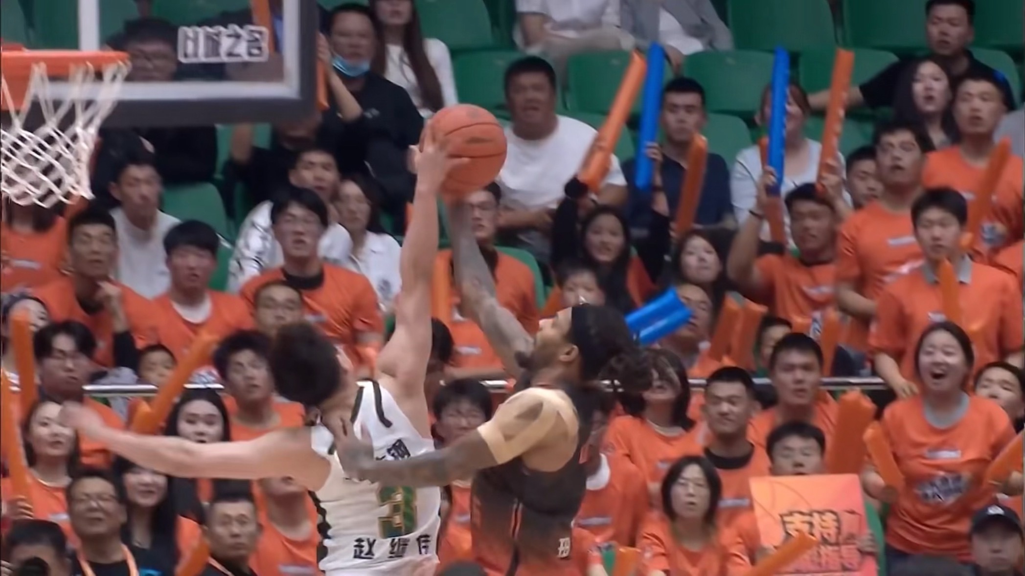 继伟这大帽！🔥太漂亮了赵继伟山东男篮vs辽宁男篮