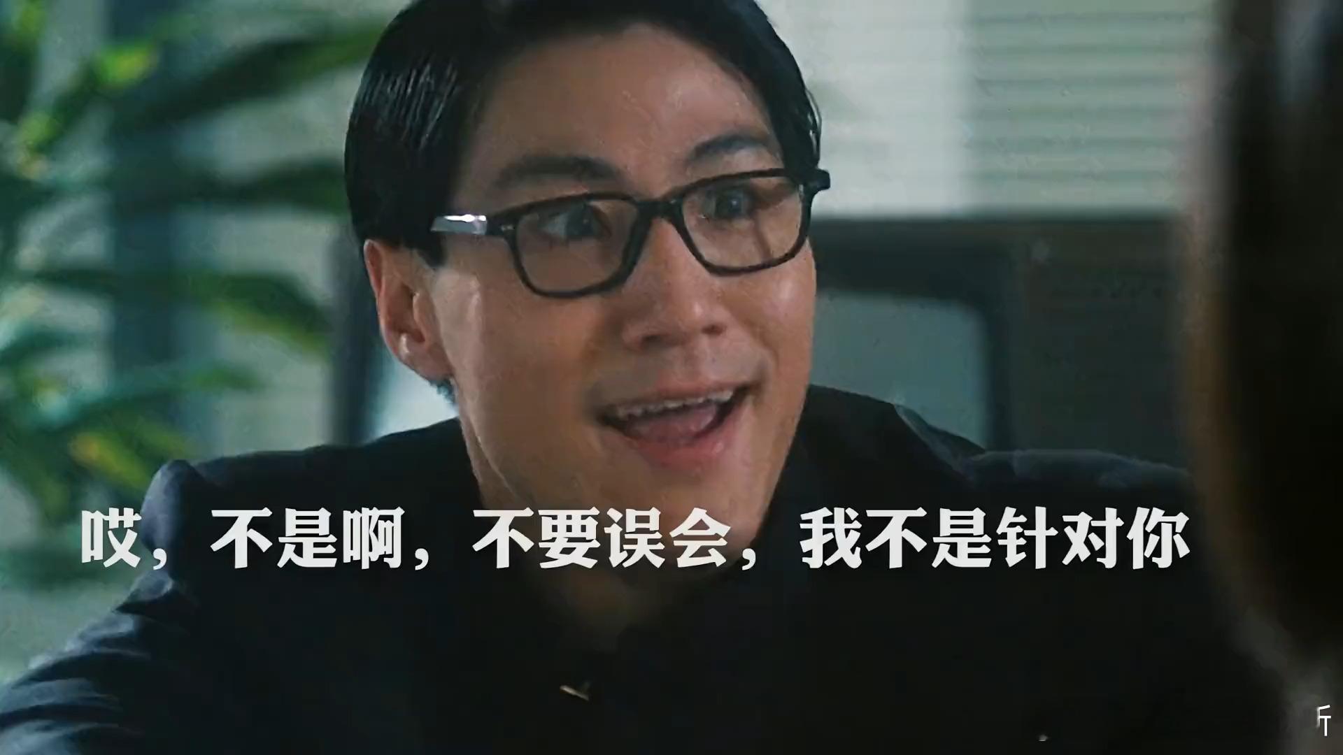 科尔谈到自己此前表示年轻球员和库里一起打球要学会多传球的言论：“我在比赛中一直都