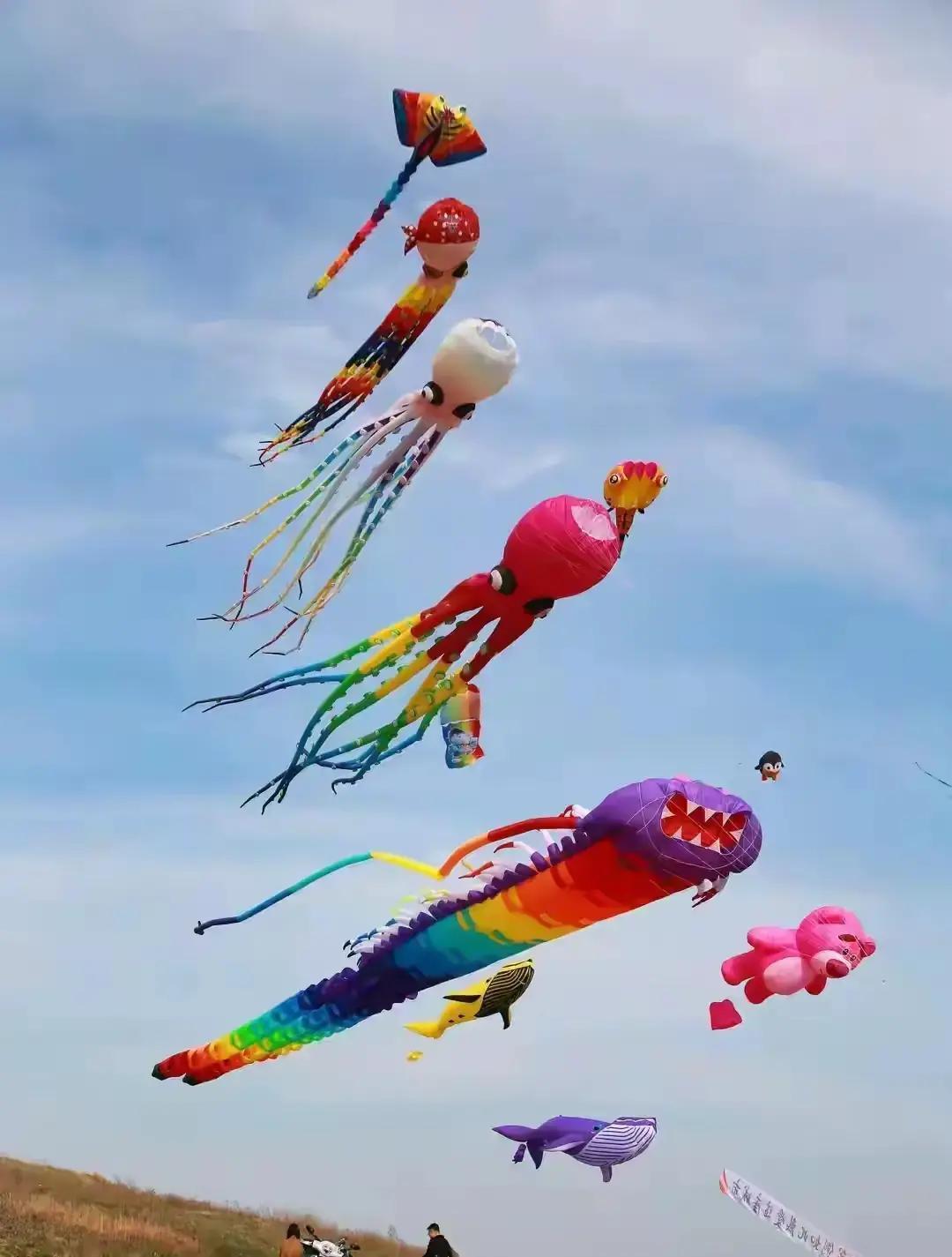 唐代元稹一首诗，为什么用纸鸢狠戳世人假势上位？高飞一刻，线断就栽深泥无人怜！
