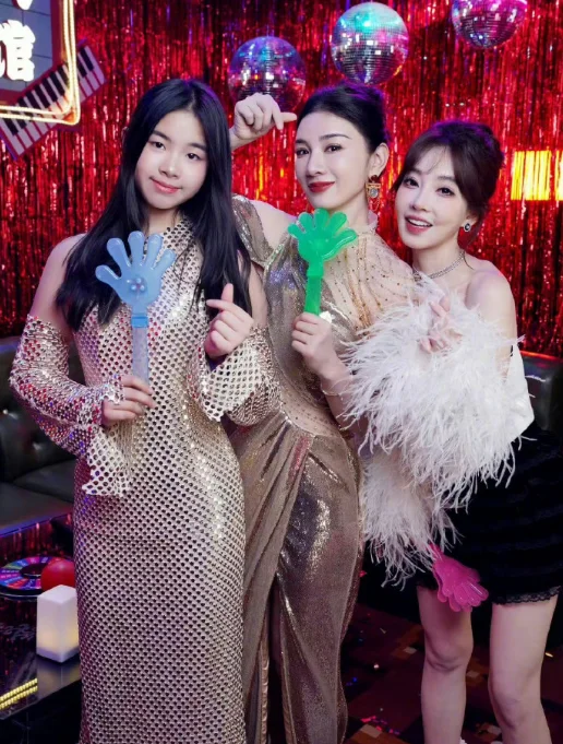 黄奕女儿这颜值能进娱乐圈吗？