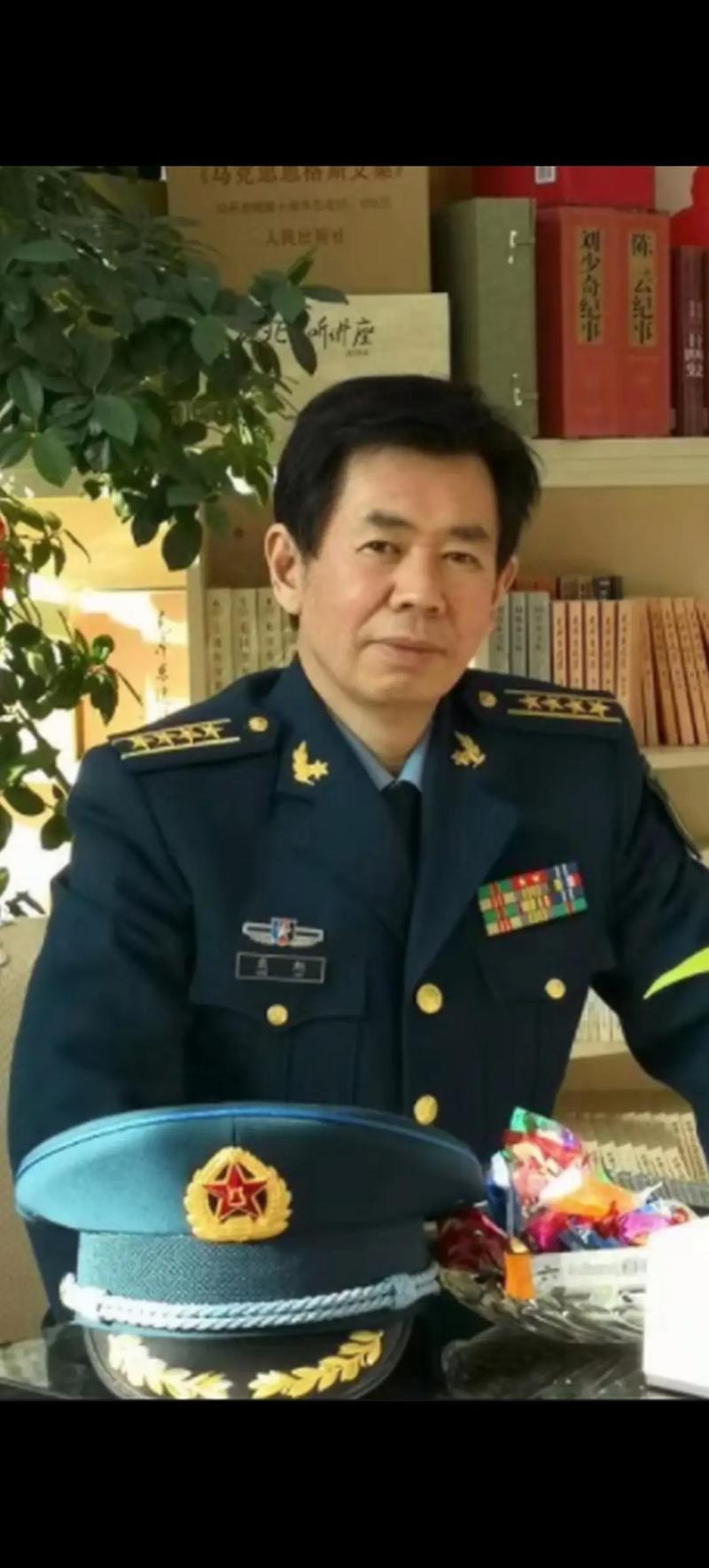 戴旭:“中国总是对全球的善意过剩、而武力又稍显不足，这种不平衡，恰恰是最致命的。