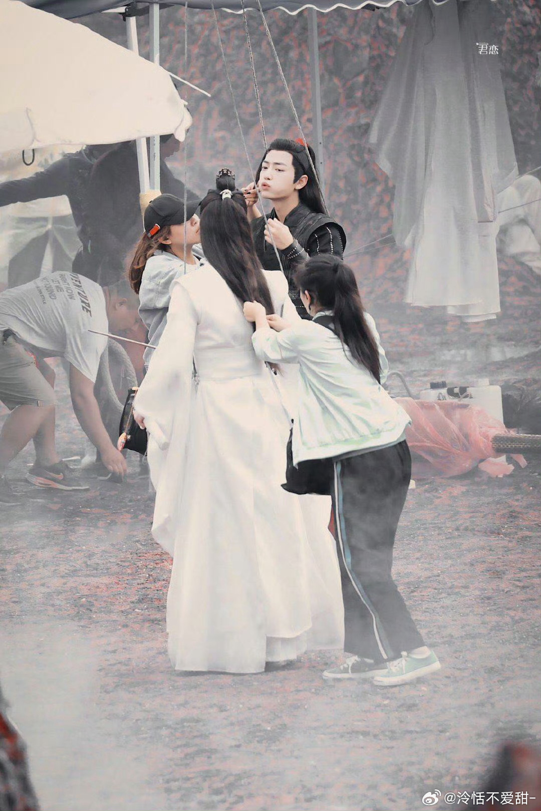 肖战不经意的卖萌就这样[写作业][写作业] ​​​