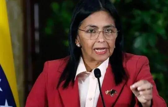 重磅反转！委内瑞拉敲定涉650亿桶储量的超大对美石油协议、引发全网热议争议后，突