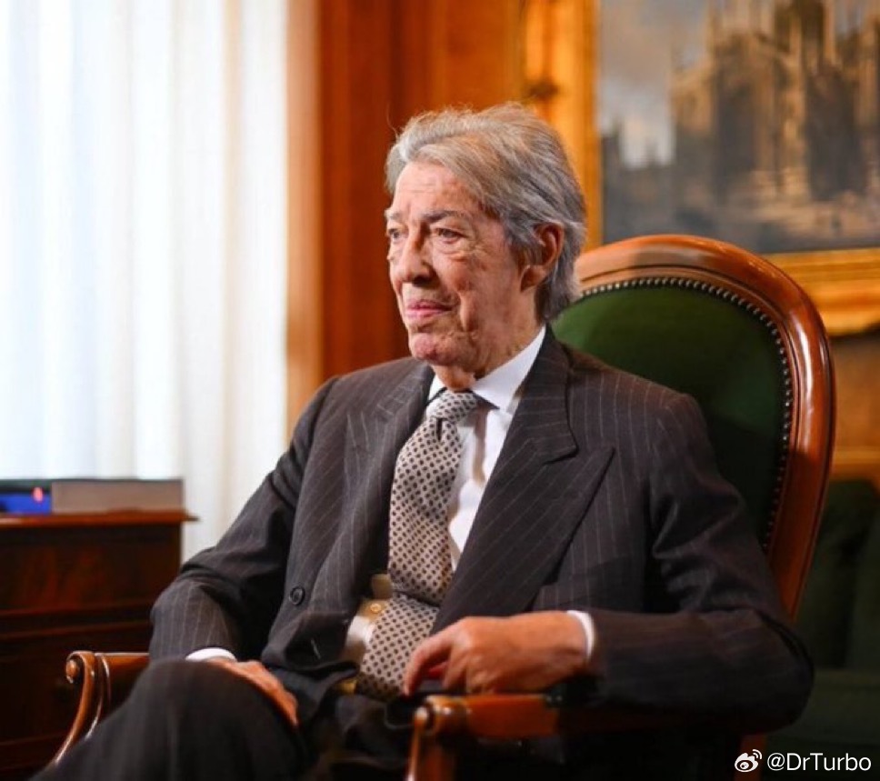 莫拉蒂：从备战期间大家愁容满面的表情就能看出端倪 他们口口声声说气氛轻松愉快 但