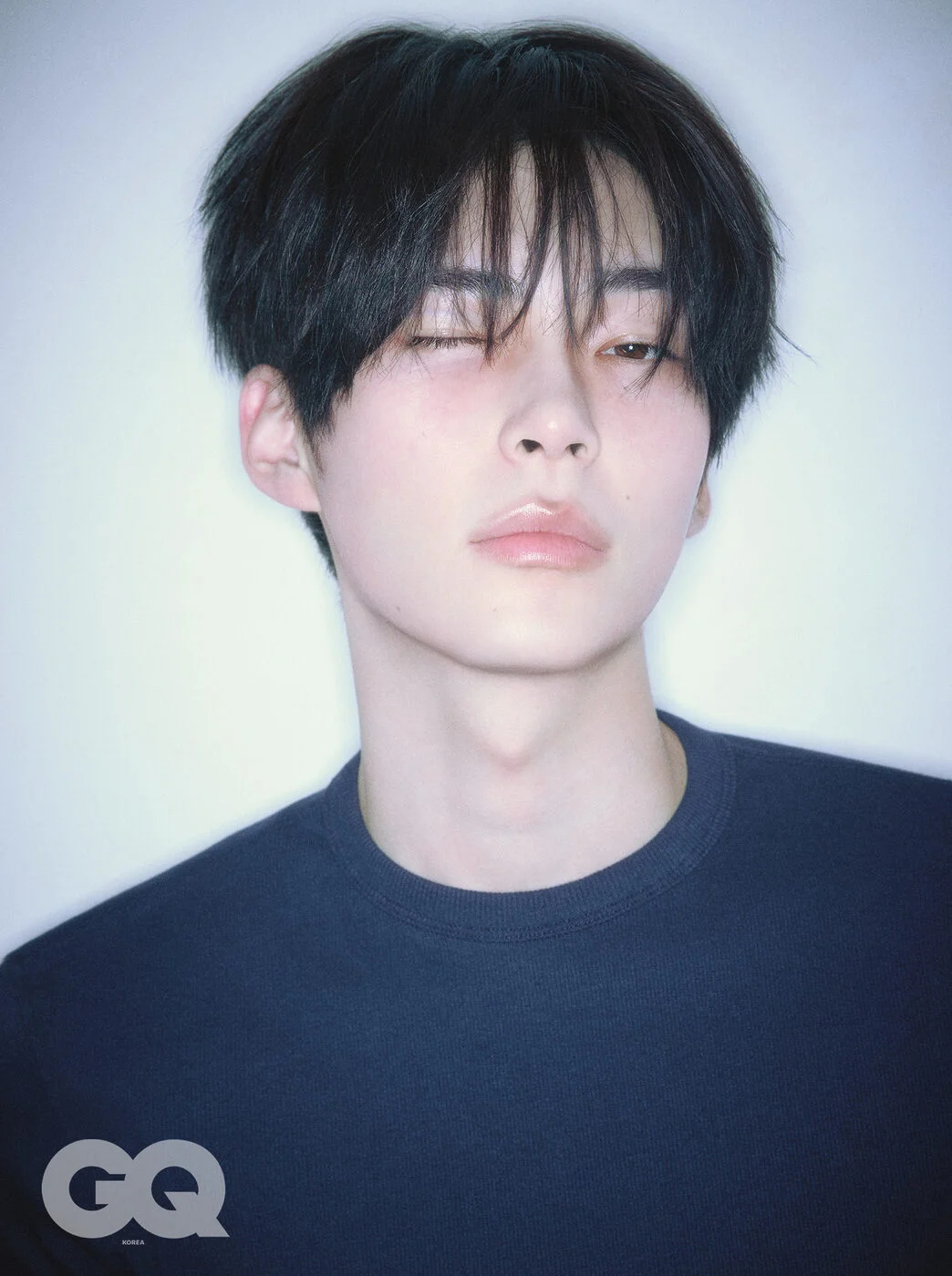 成韩彬｜GQ KOREA July 2026.7月刊 📷: Bang Kyu 