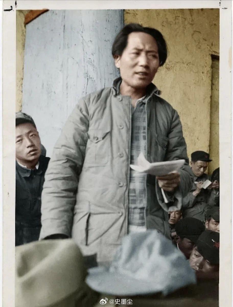 为什么不能忘记毛主席？因为父母生了你，但在剥削和乱世不一定保证你能活下去！而在毛