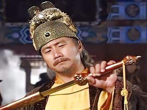 朱元璋当皇帝后，问小舅子郭德成想当什么官。郭德成惊出一身冷汗，一旦回答有问题，就