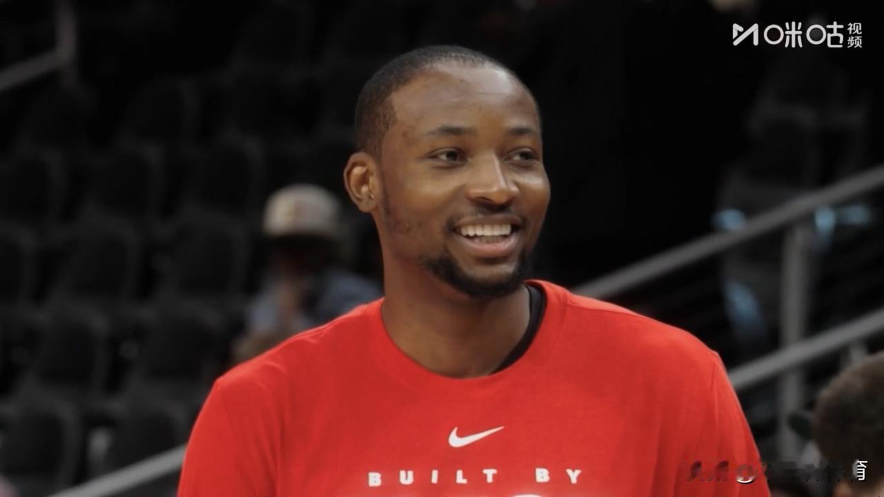 库明加老鹰队首秀之后第二场比赛就来到首发阵容，库明加得到了老鹰队主教练和球迷的认