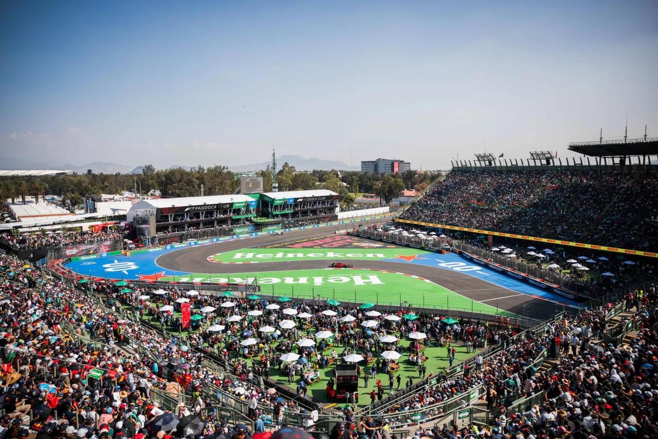 F1能量管理课：长直道放电，弯里省电
墨西哥这条赛道把2026规则的能量管理难题